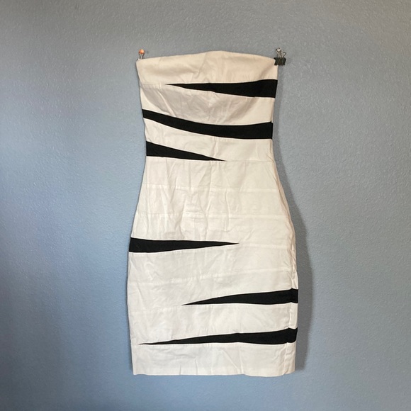 B Darlin Dresses & Skirts - B. DARLIN strapless white and black dress size 3/4